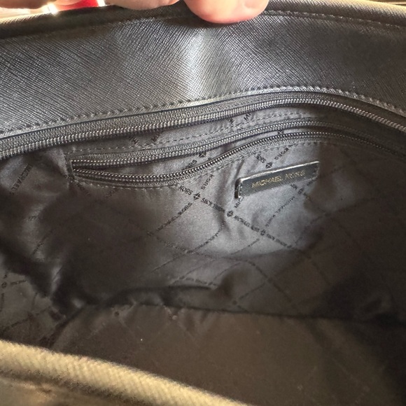 Michael Kors Black Tote Bag NO CALLOUTS! - Picture 11 of 15